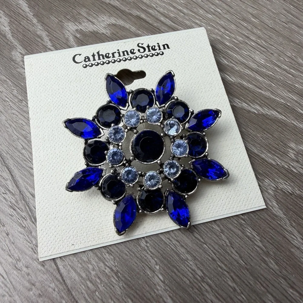 Catherine Stein Blue Rhinestone Star Brooch‎ Pin Silver Tone New
